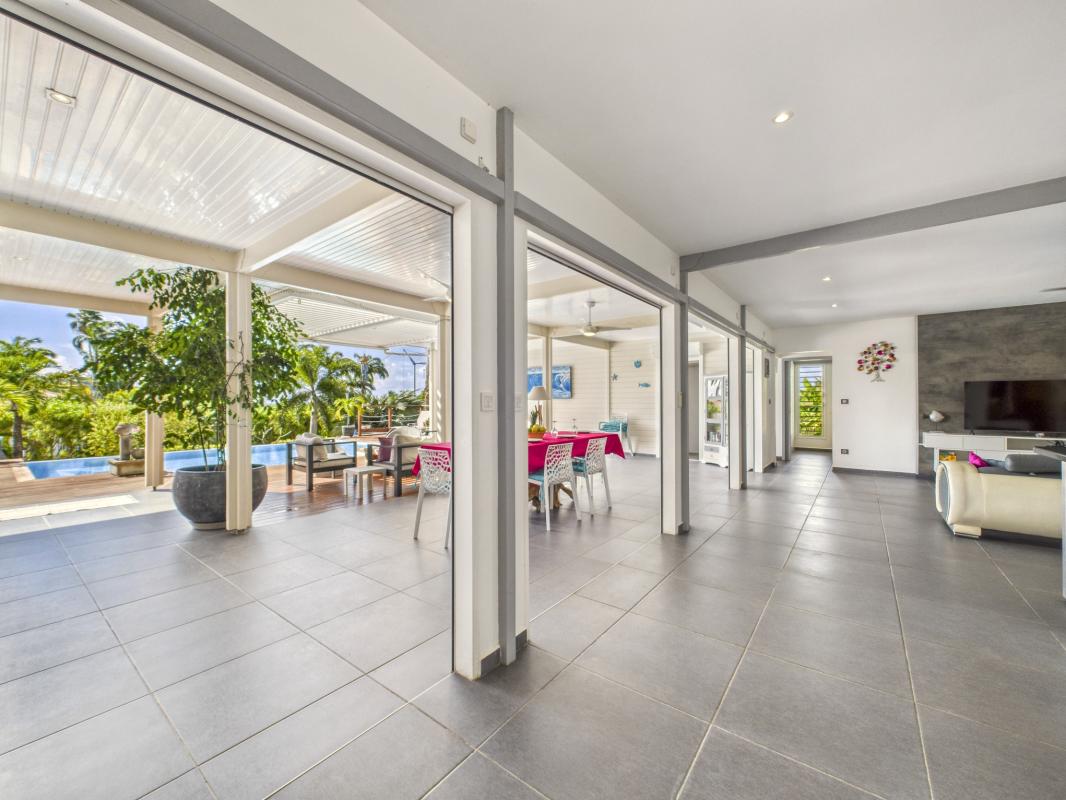 22.Location Villa piscine vue mer Saint François Guadeloupe_Salon